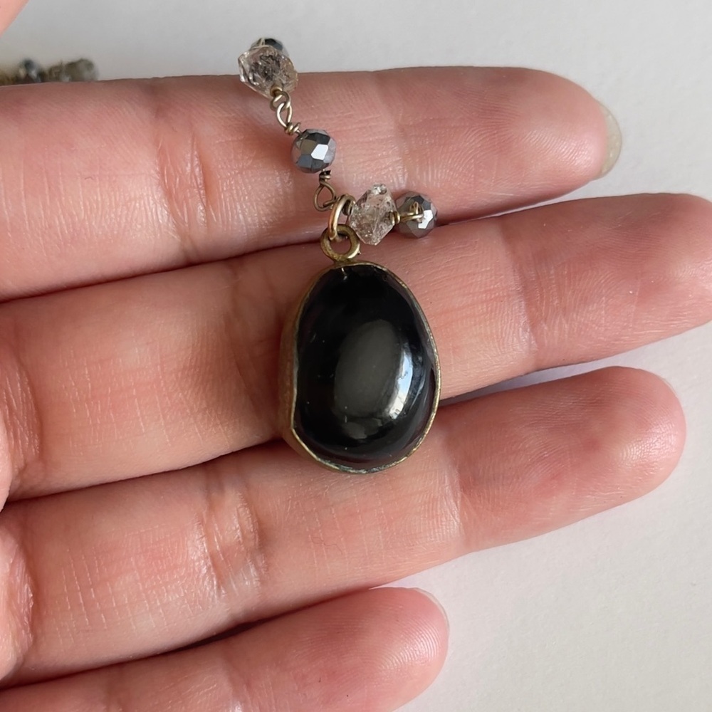 Cimber crystal purple black statement necklace - Picture 5 of 8